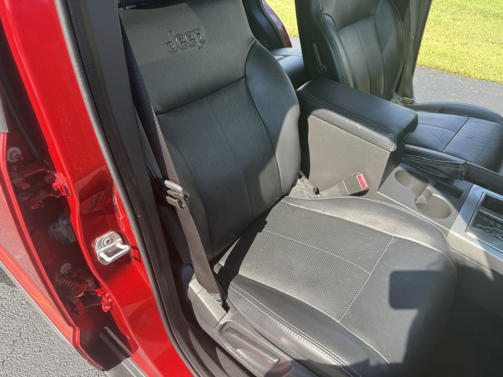 2009 Jeep Liberty Image 7