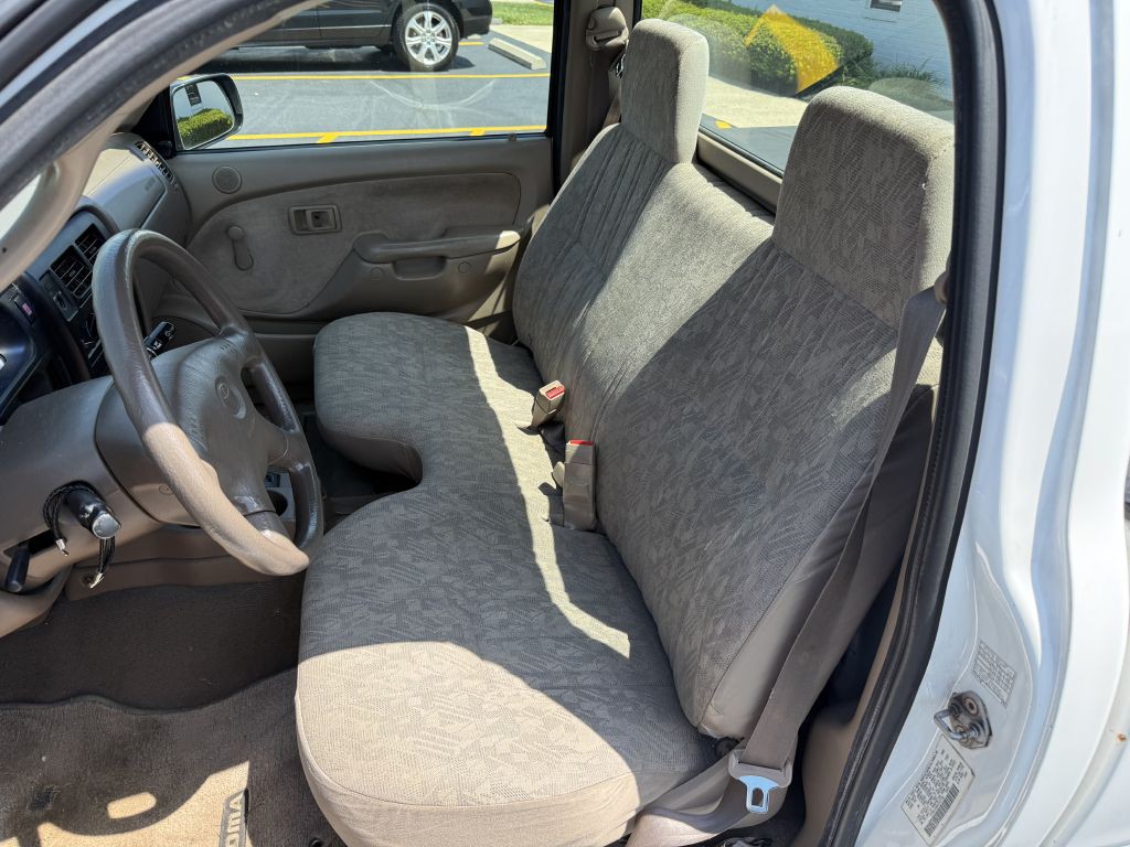 2004 Toyota Tacoma Image 5