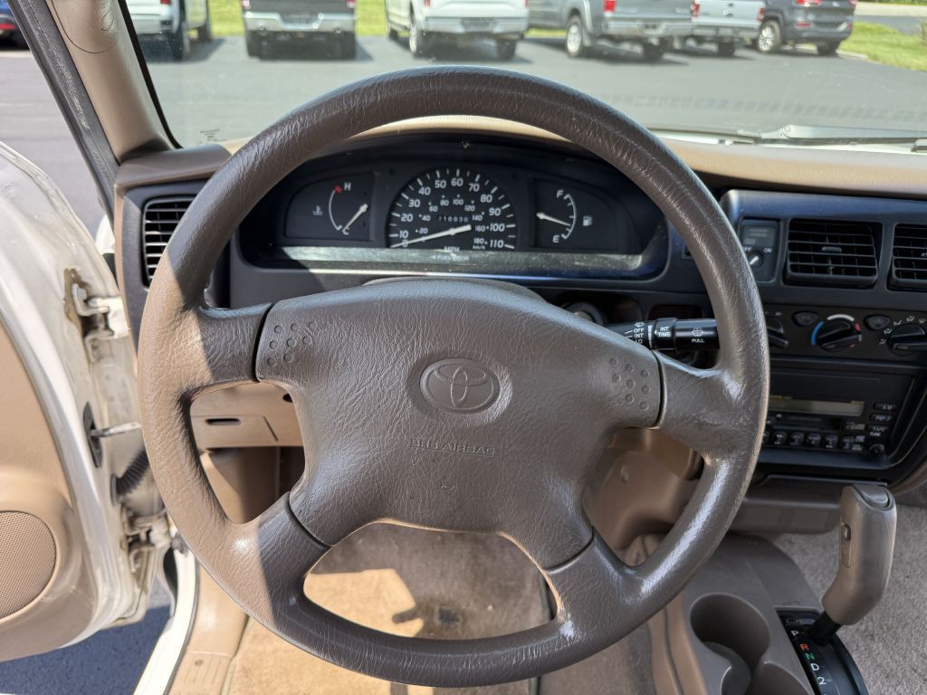 2004 Toyota Tacoma Image 7