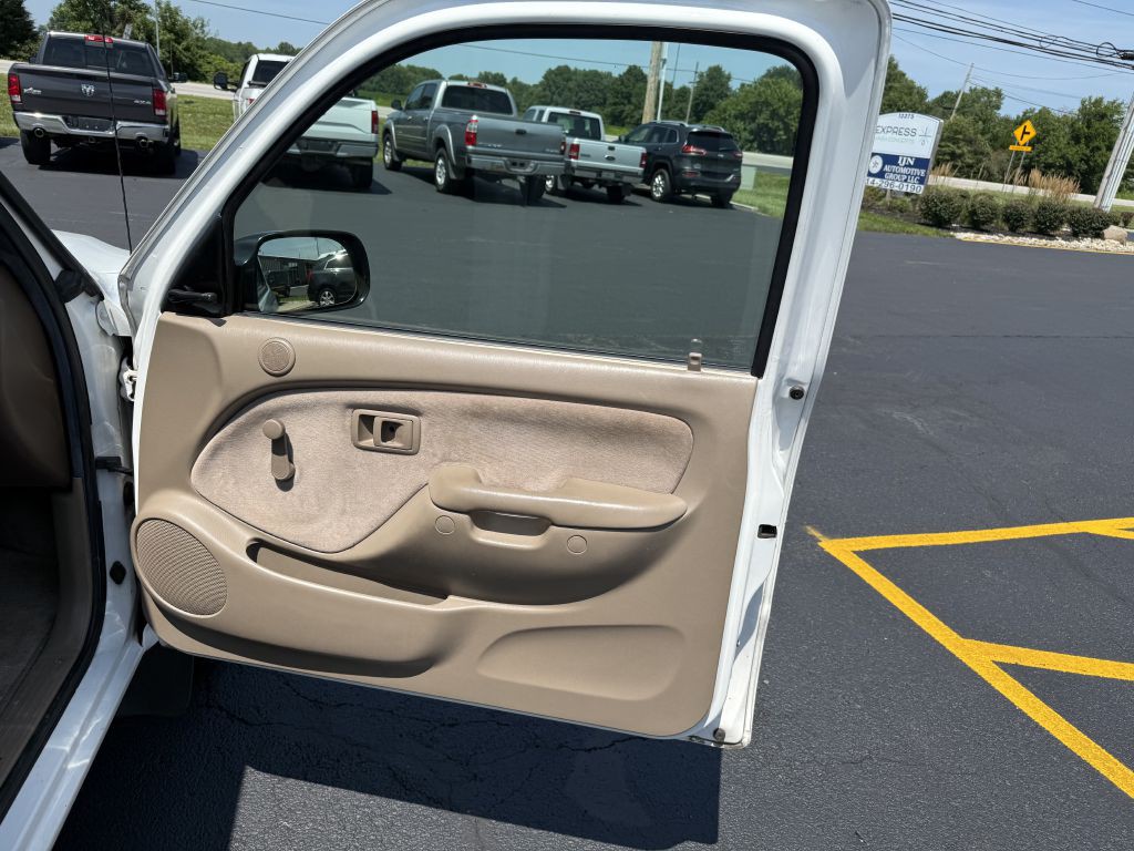 2004 Toyota Tacoma Image 11