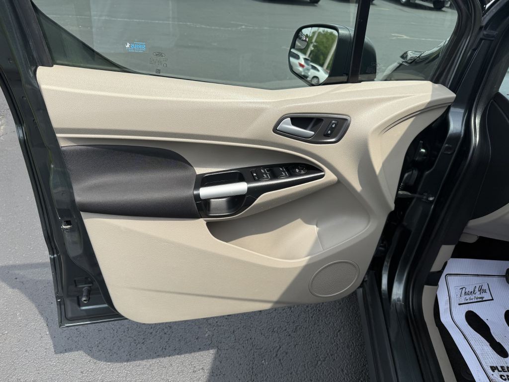 2017 Ford Transit Connect Image 15