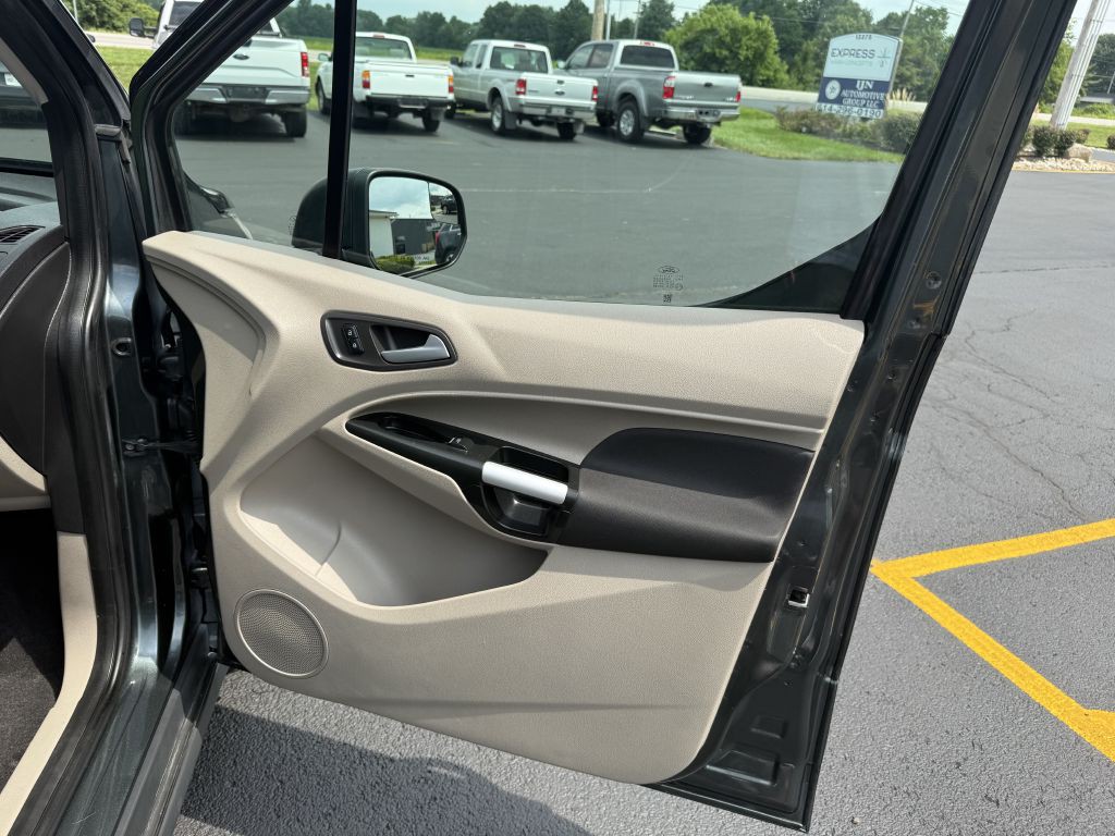 2017 Ford Transit Connect Image 16
