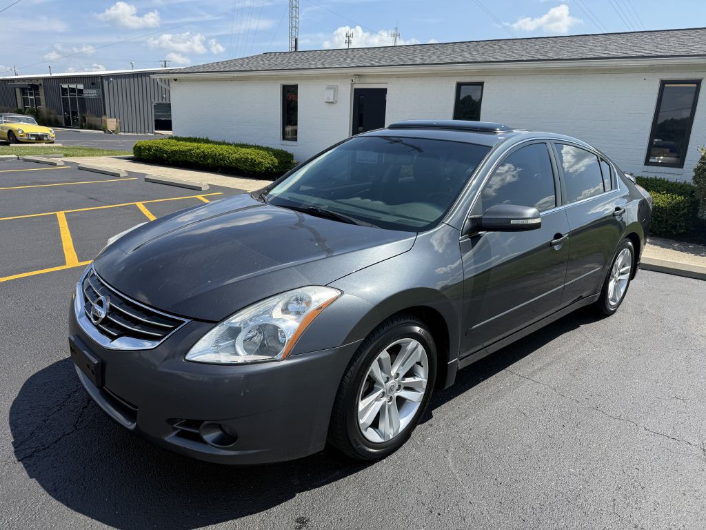 2011 Nissan Altima Image 2