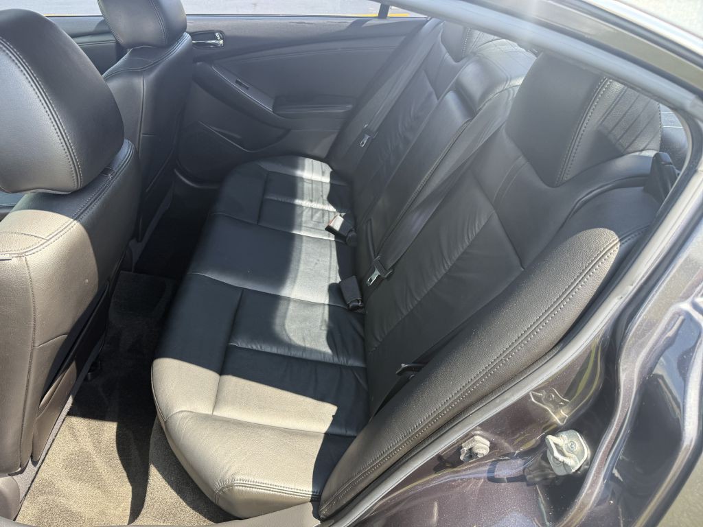 2011 Nissan Altima Image 6