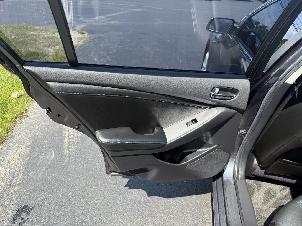 2011 Nissan Altima Image 15