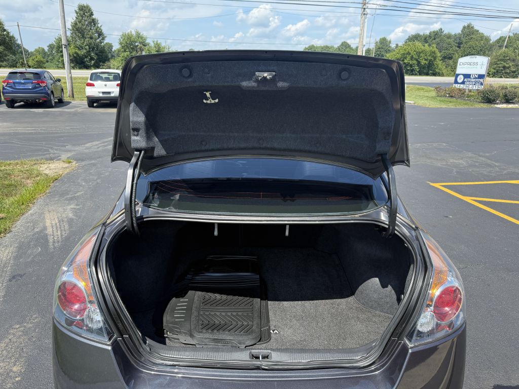 2011 Nissan Altima Image 19