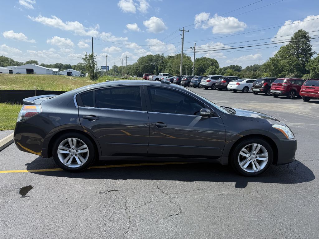 2011 Nissan Altima Image 23