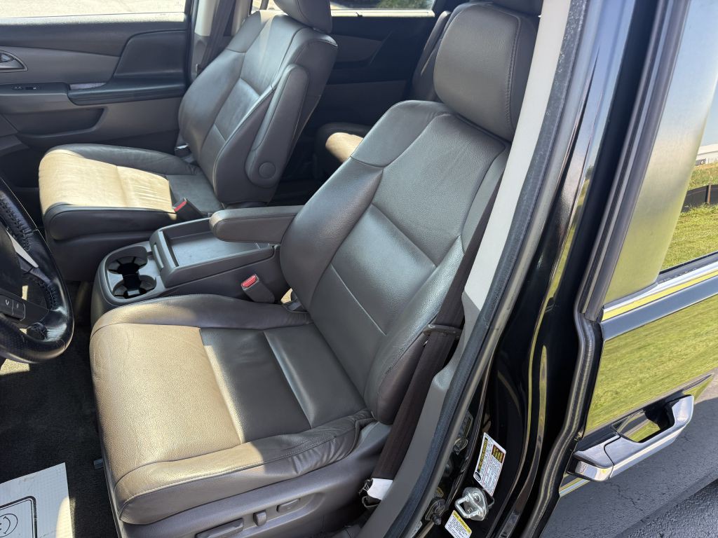 2011 Honda Odyssey Image 6