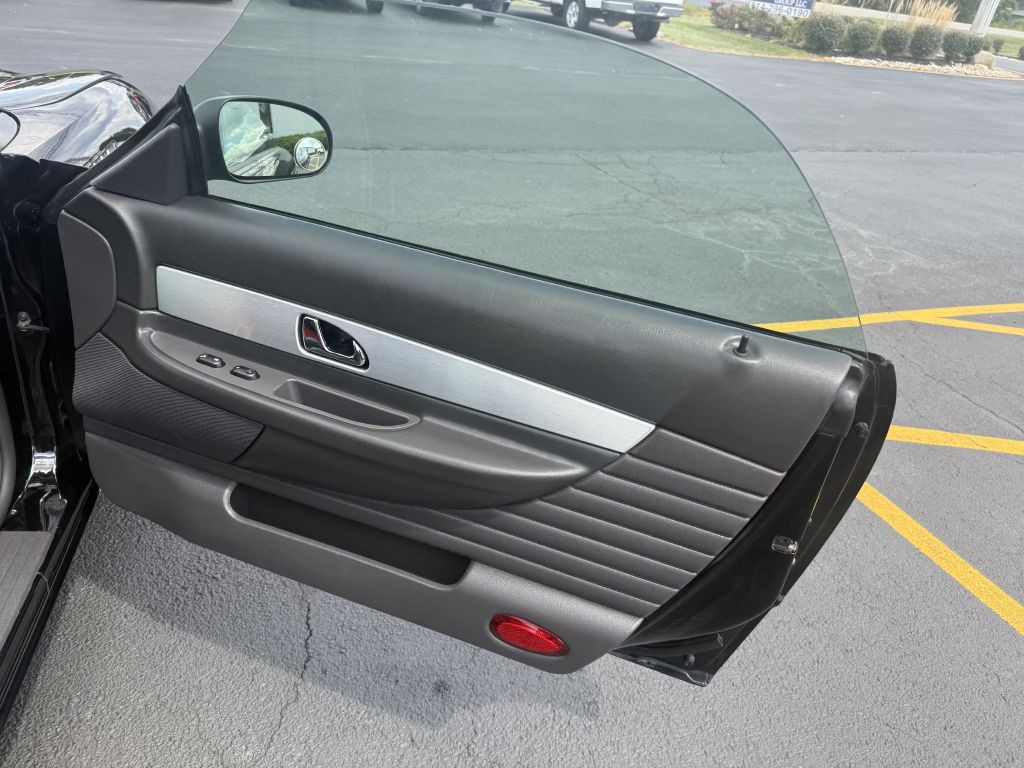 2002 Ford Thunderbird Image 12