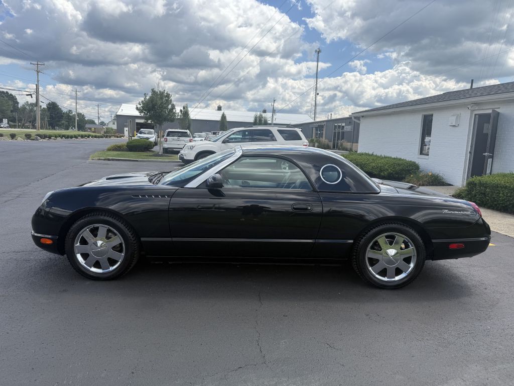 2002 Ford Thunderbird Image 16