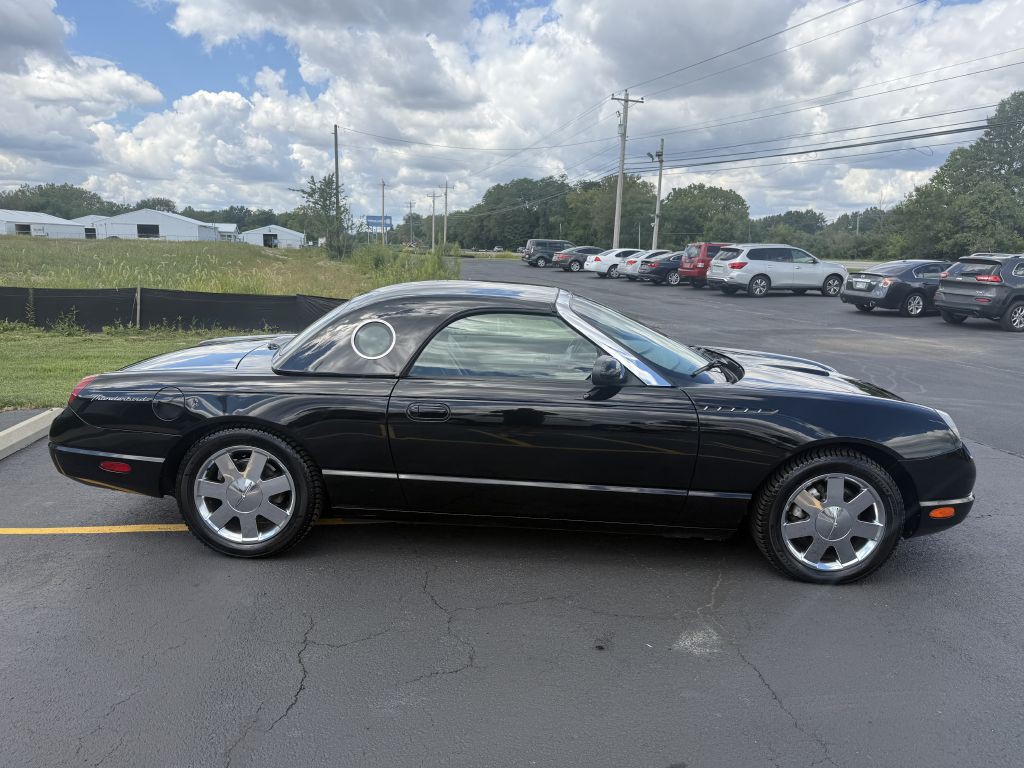 2002 Ford Thunderbird Image 18