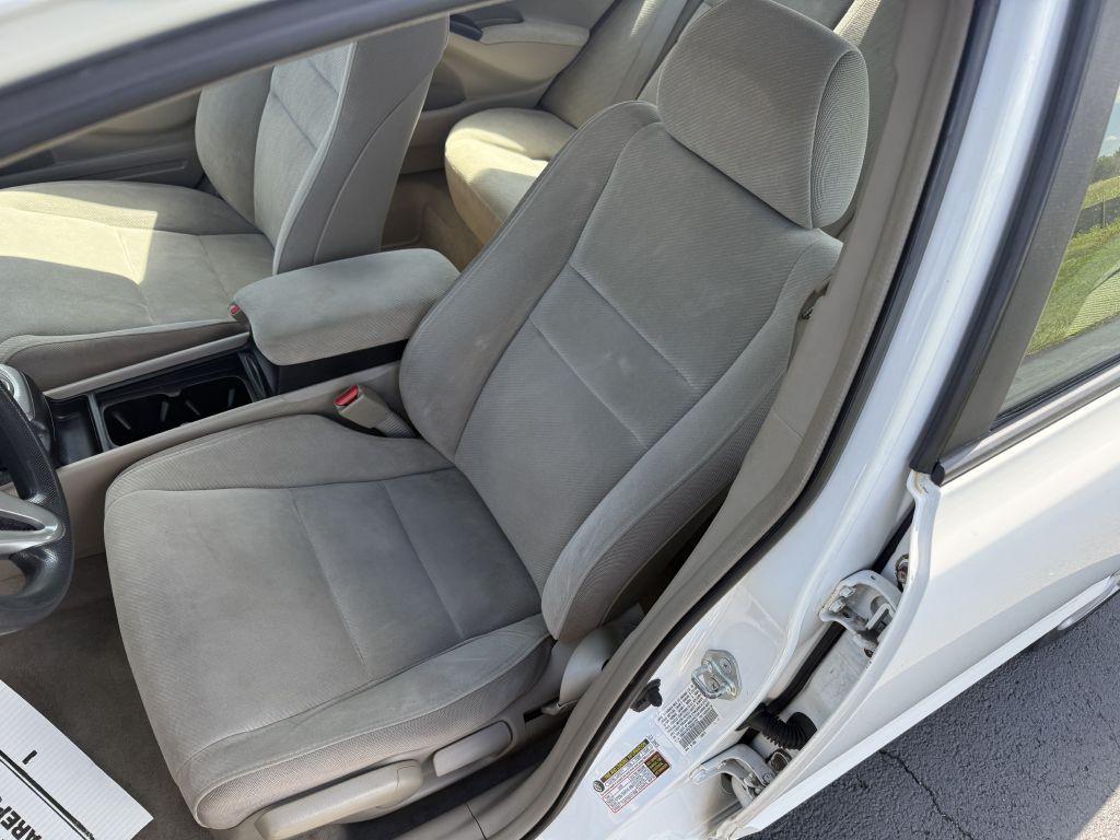 2011 Honda Civic Image 6