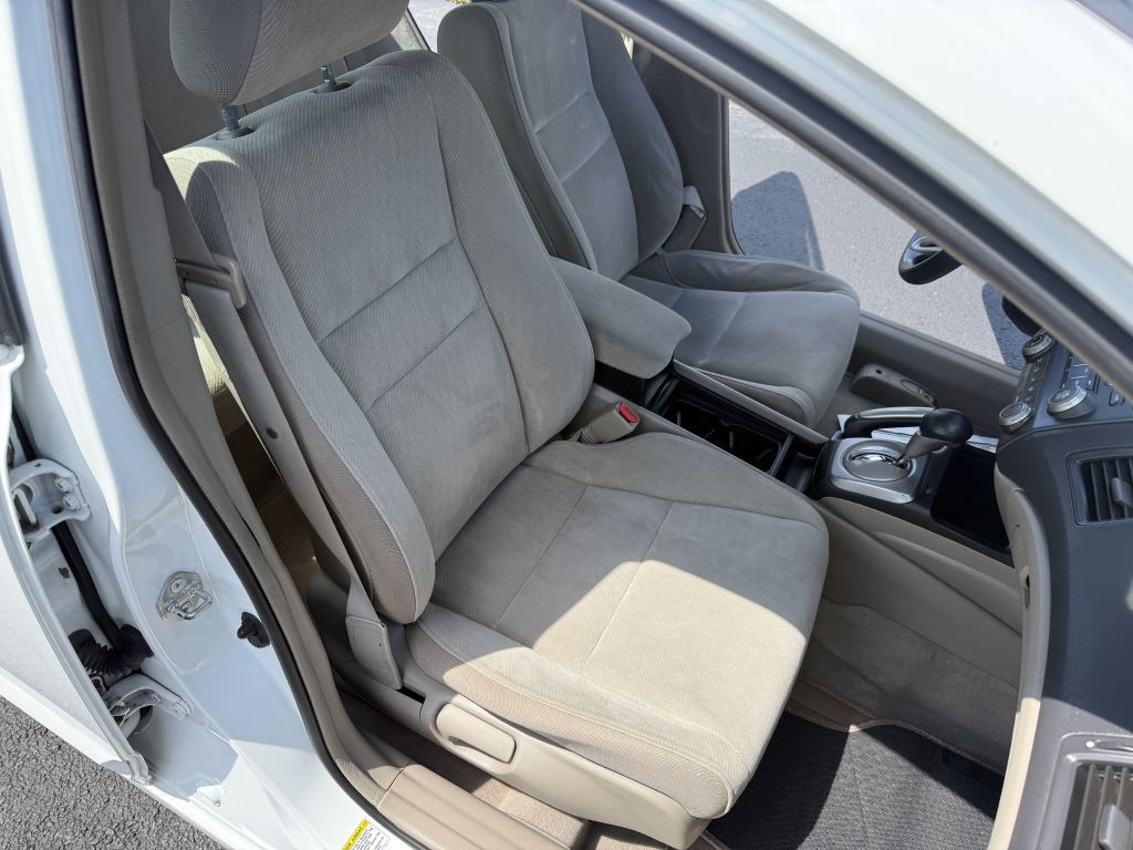 2011 Honda Civic Image 8