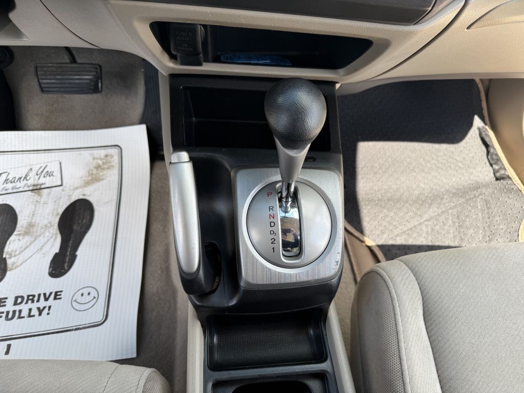 2011 Honda Civic Image 12