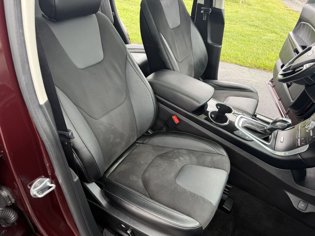 2018 Ford Edge Image 8