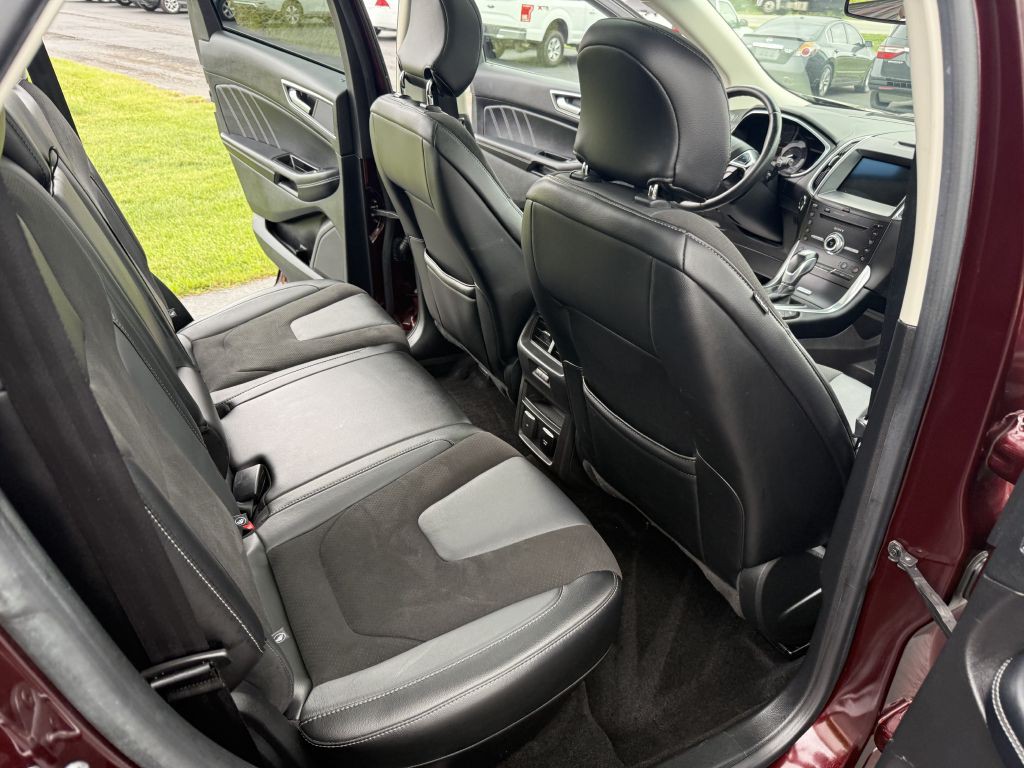 2018 Ford Edge Image 9