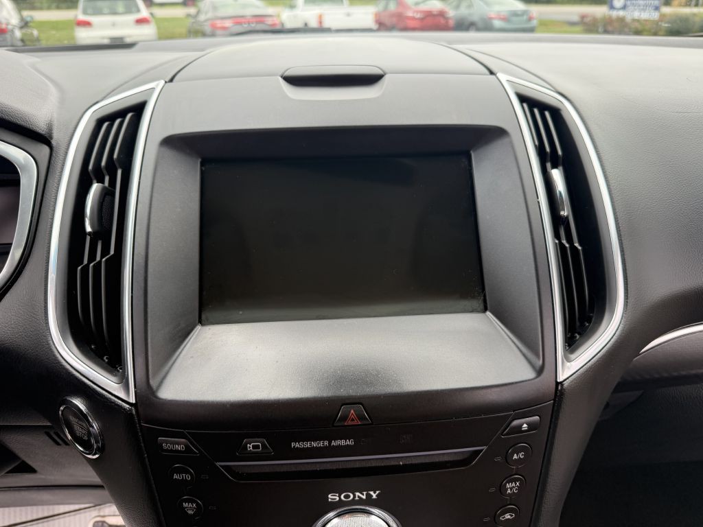 2018 Ford Edge Image 11