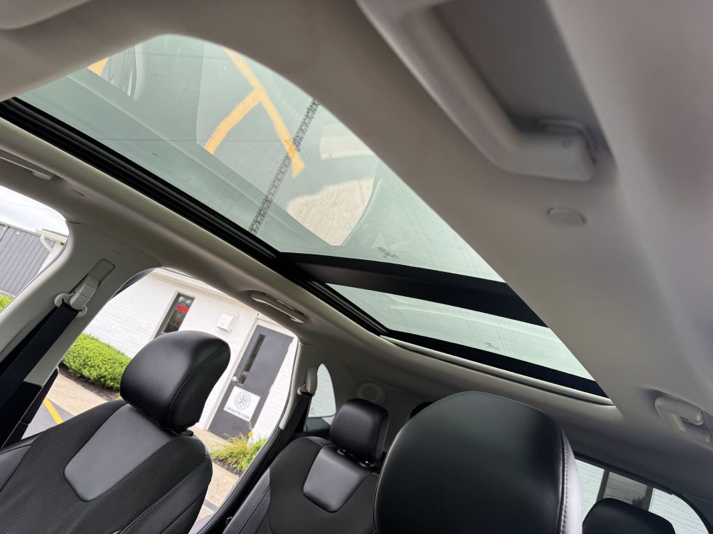 2018 Ford Edge Image 14