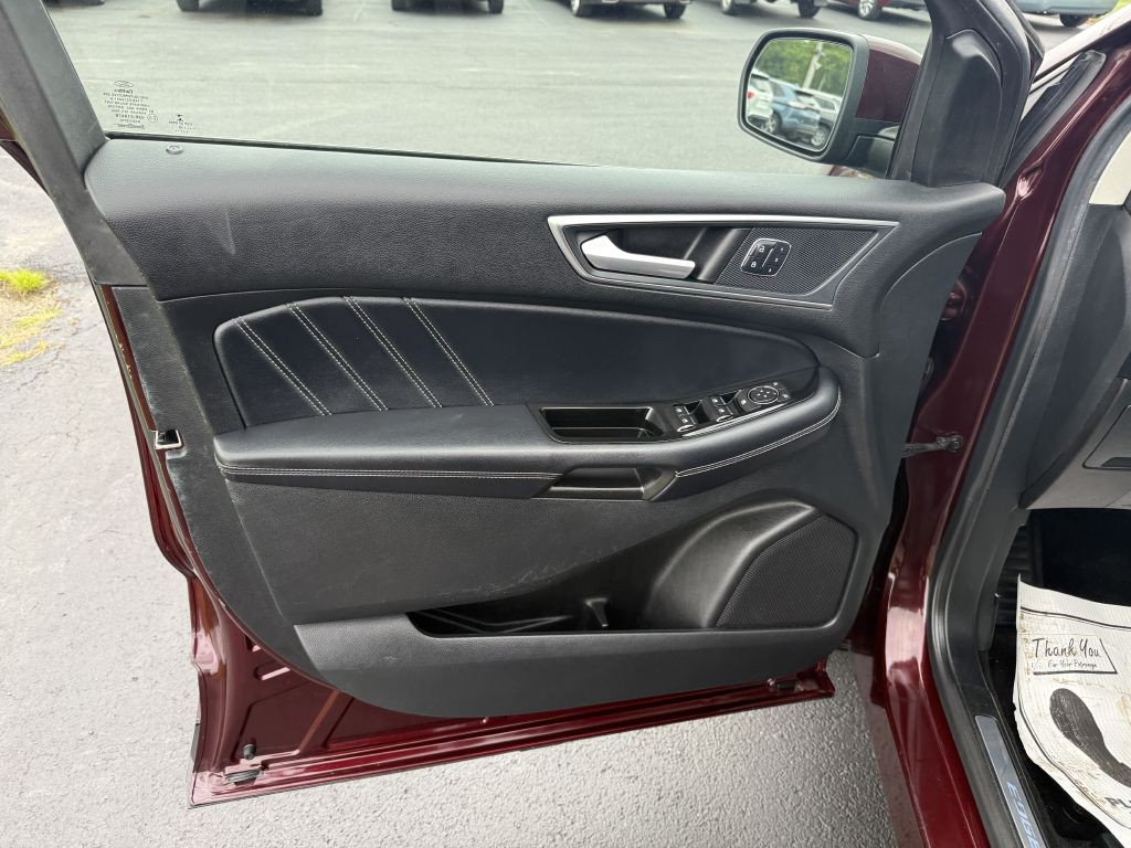 2018 Ford Edge Image 15