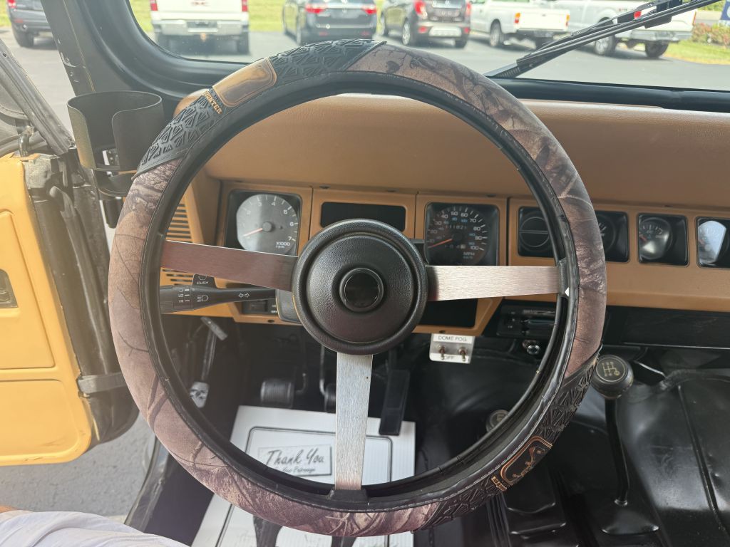 1995 Jeep Wrangler Image 7