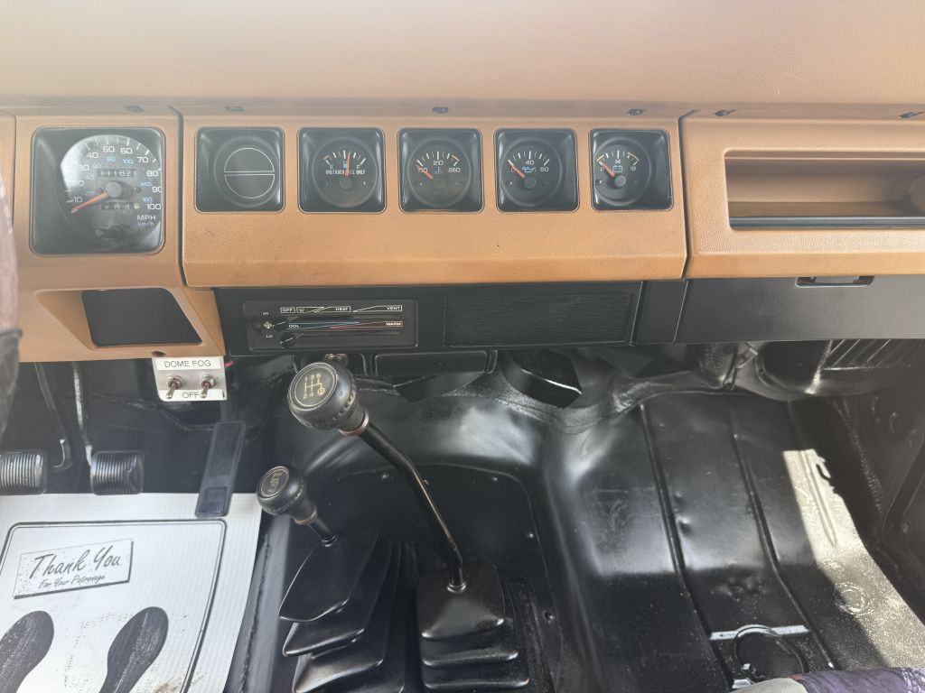 1995 Jeep Wrangler Image 8