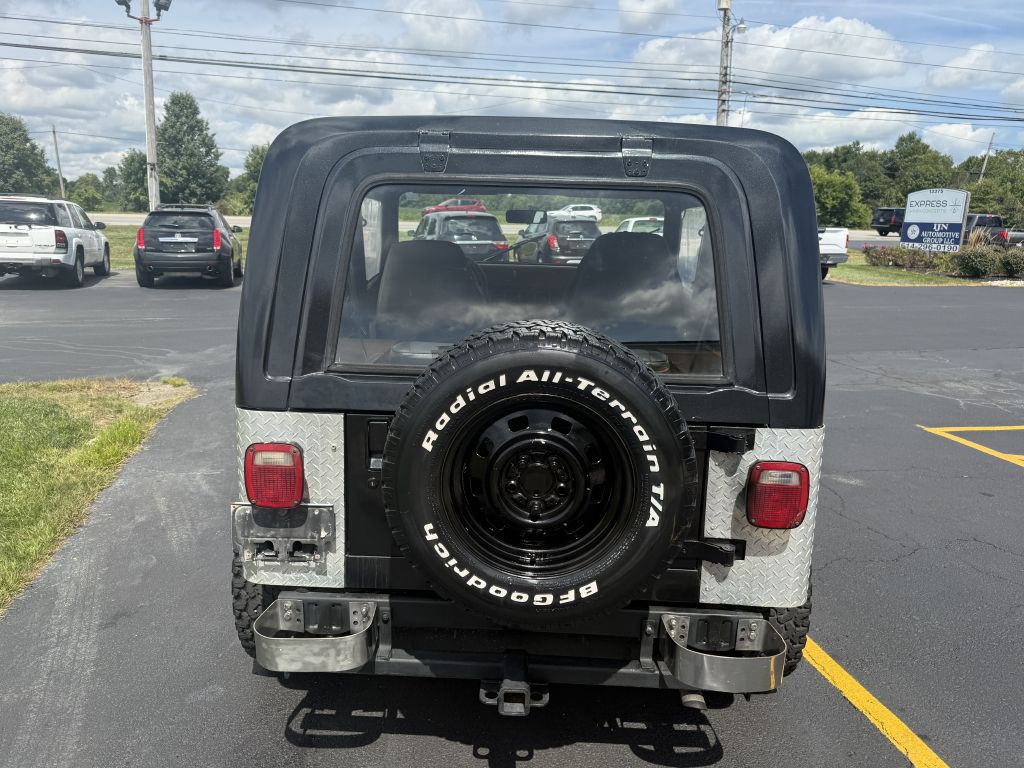 1995 Jeep Wrangler Image 16