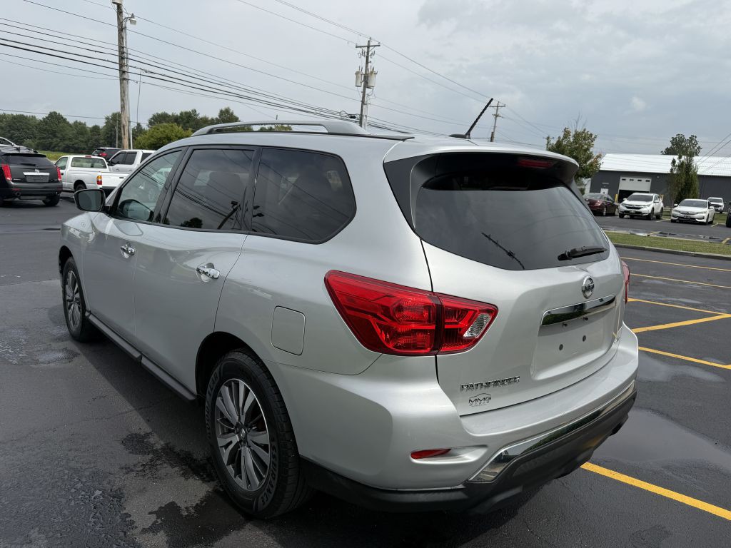 2018 Nissan Pathfinder Image 3