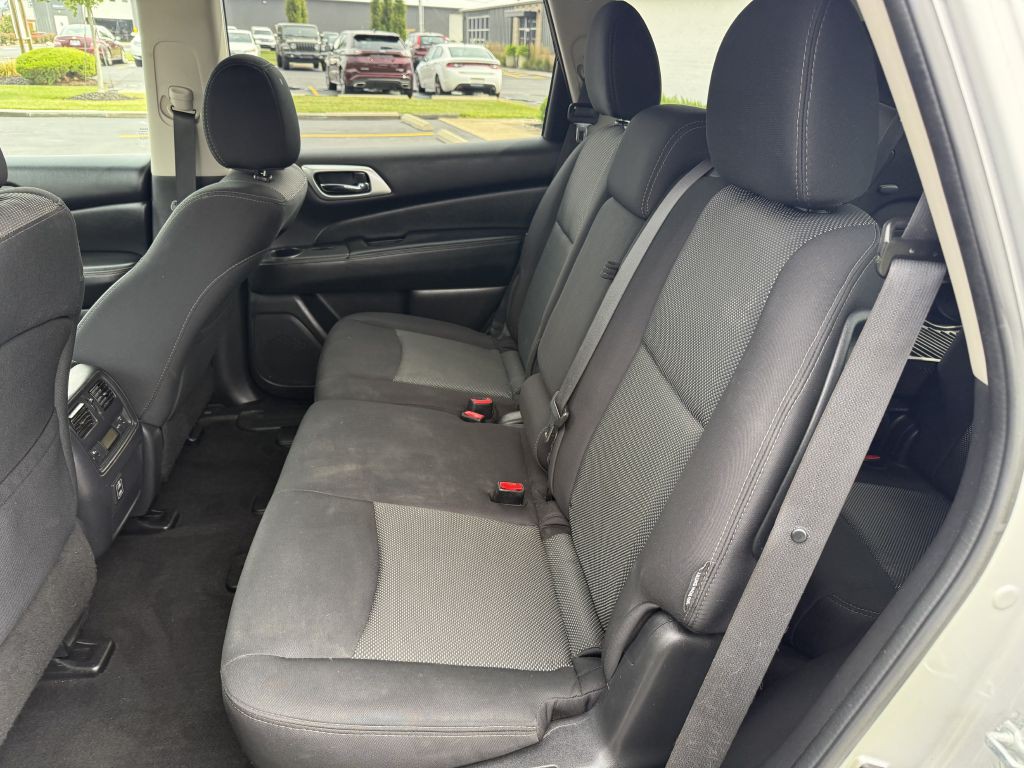 2018 Nissan Pathfinder Image 7