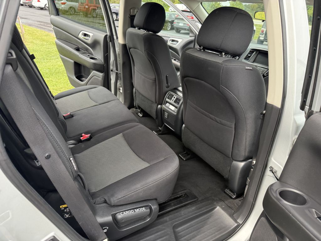 2018 Nissan Pathfinder Image 10