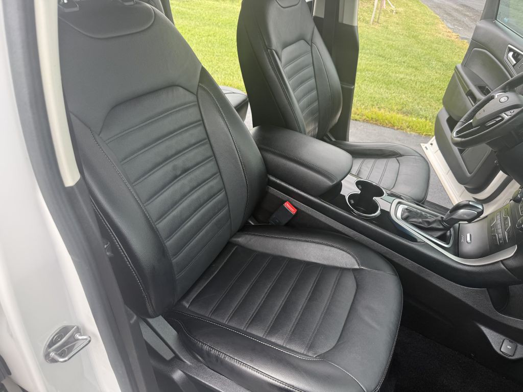 2015 Ford Edge Image 8