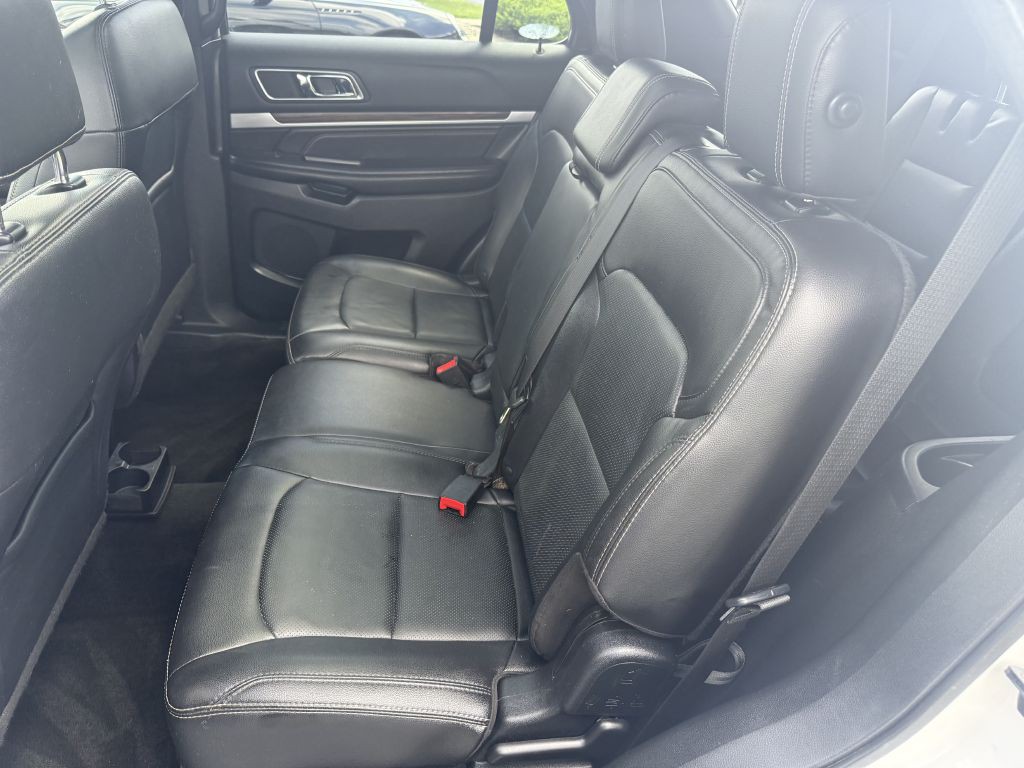 2017 Ford Explorer Image 7