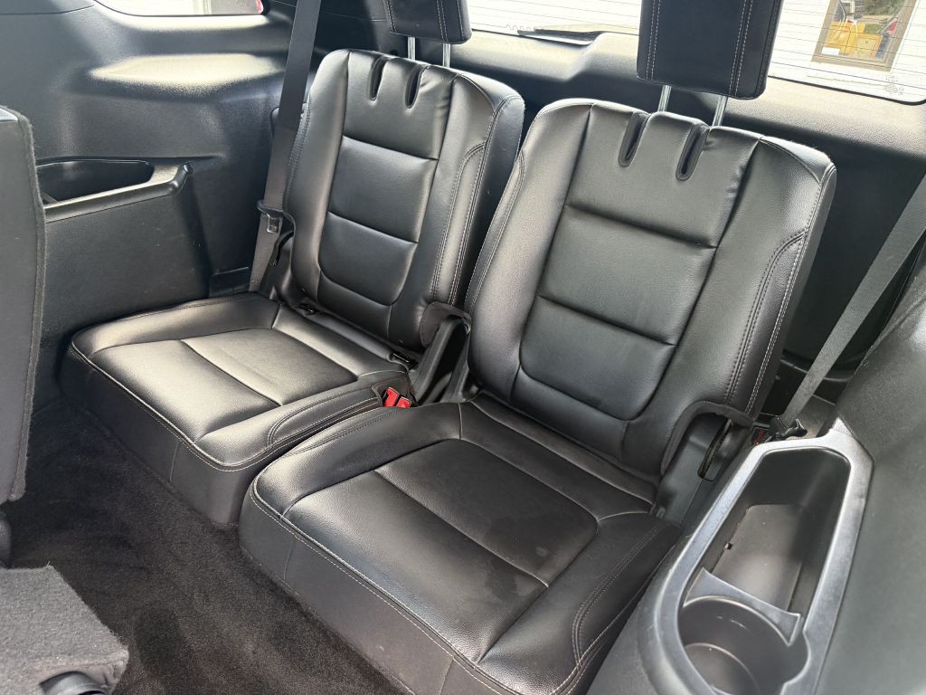 2017 Ford Explorer Image 8