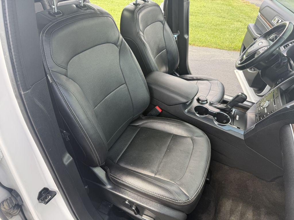 2017 Ford Explorer Image 9