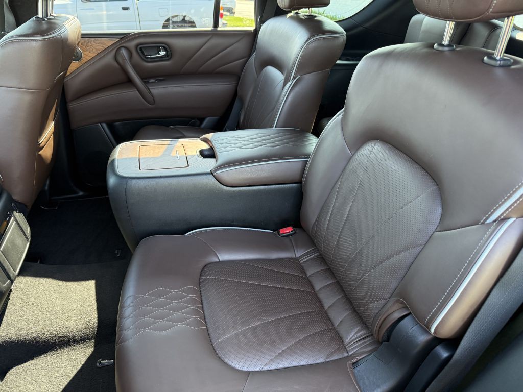 2015 INFINITI QX80 Image 7