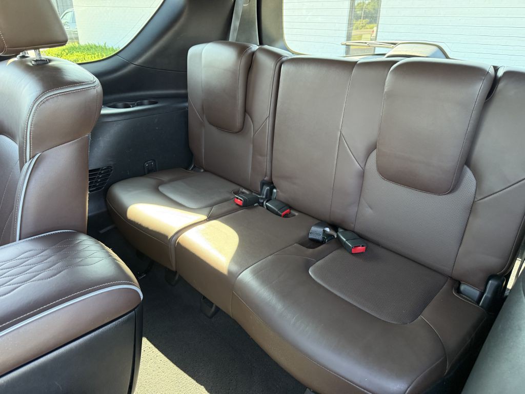 2015 INFINITI QX80 Image 8
