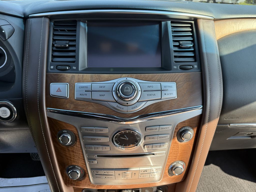 2015 INFINITI QX80 Image 12