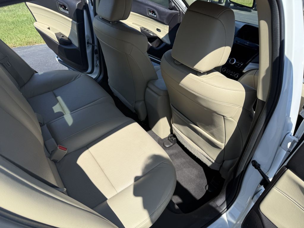 2016 Acura ILX Image 9
