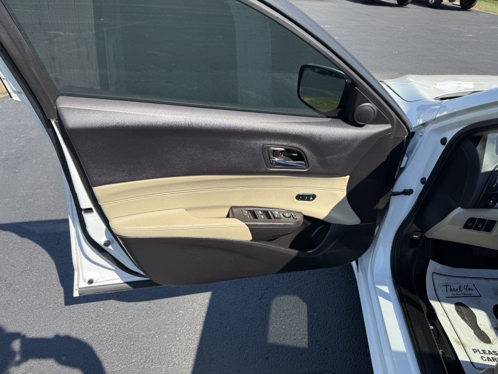 2016 Acura ILX Image 15