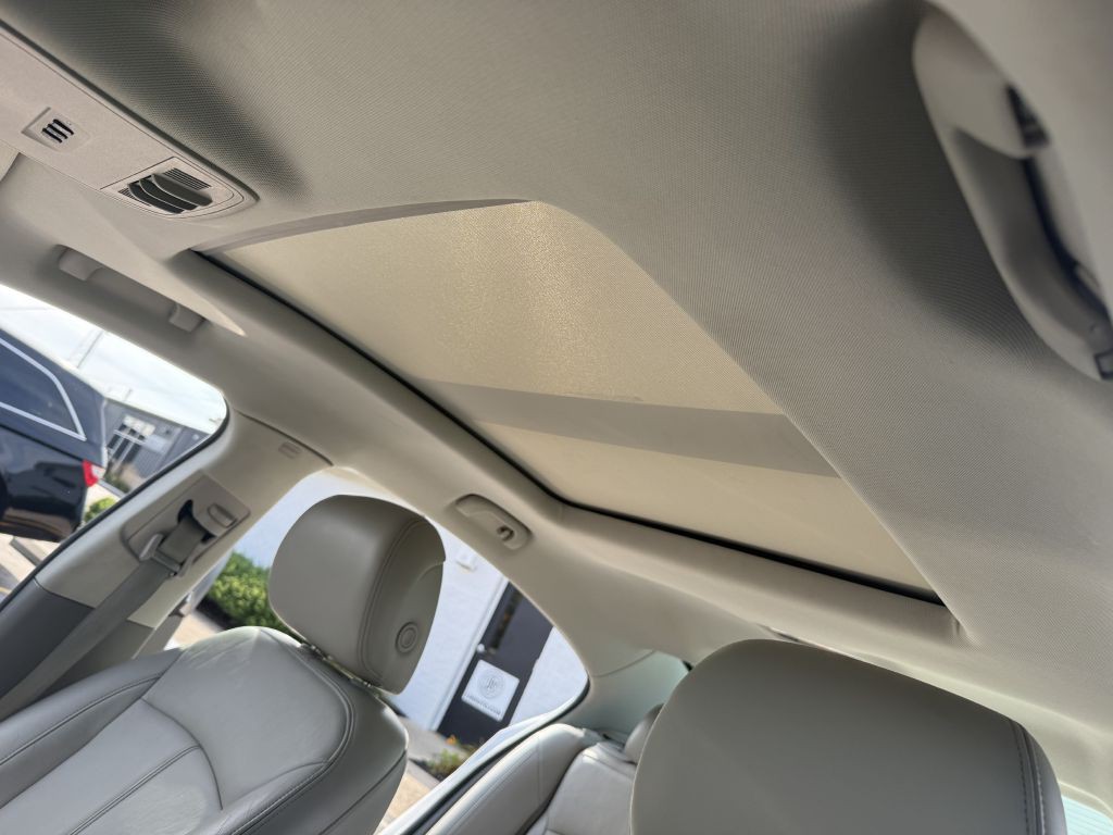 2011 Buick Lacrosse Image 14