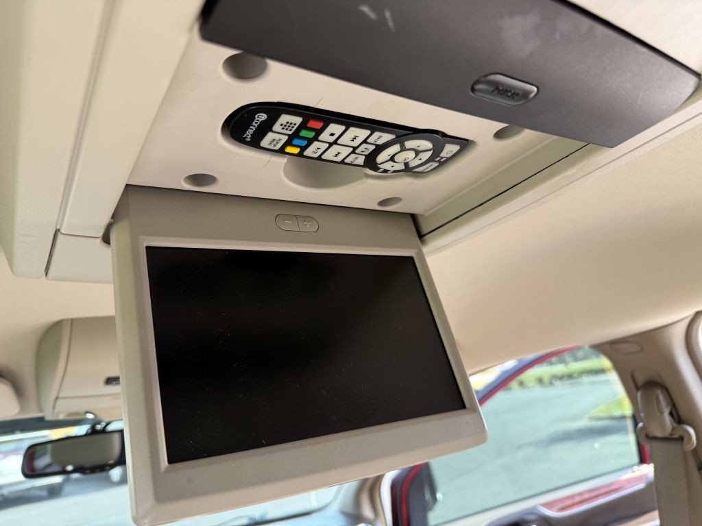 2015 Chrysler Town & Country Image 14