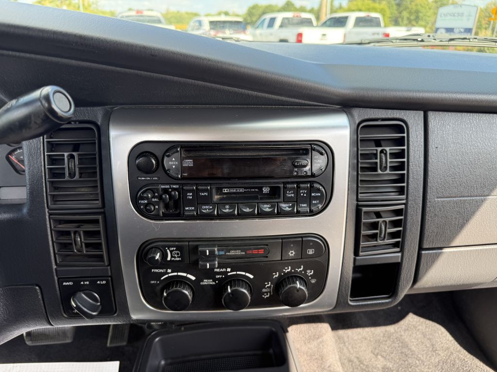 2003 Dodge Durango Image 11