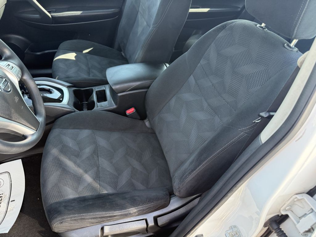 2016 Nissan Rogue Image 6
