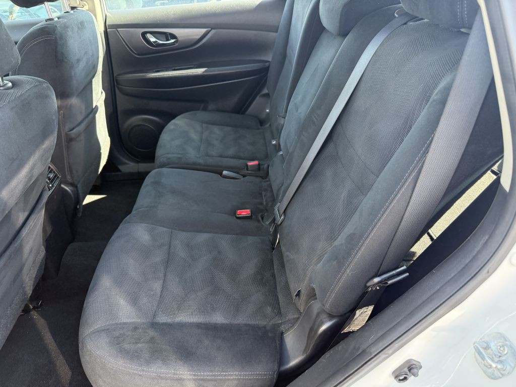 2016 Nissan Rogue Image 7
