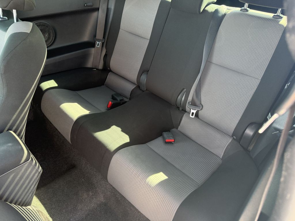 2015 Scion tC Image 7