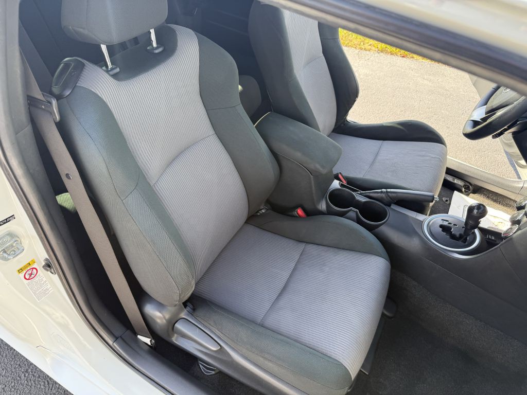 2015 Scion tC Image 8