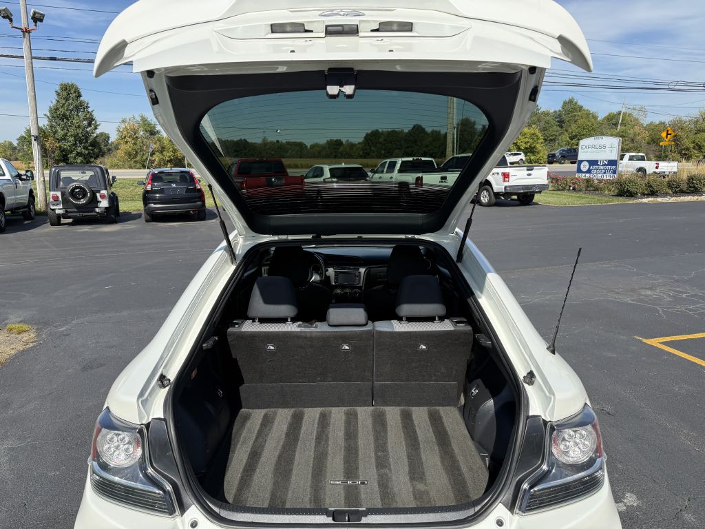 2015 Scion tC Image 16