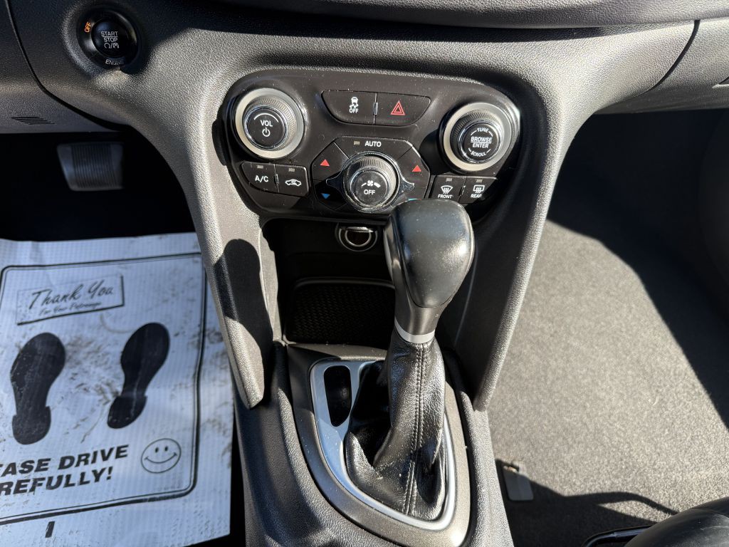2015 Dodge Dart Image 12