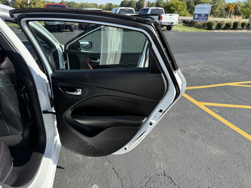 2015 Dodge Dart Image 16