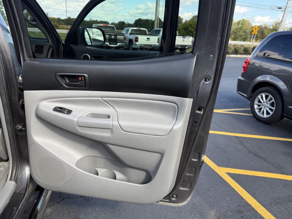 2012 Toyota Tacoma Image 16