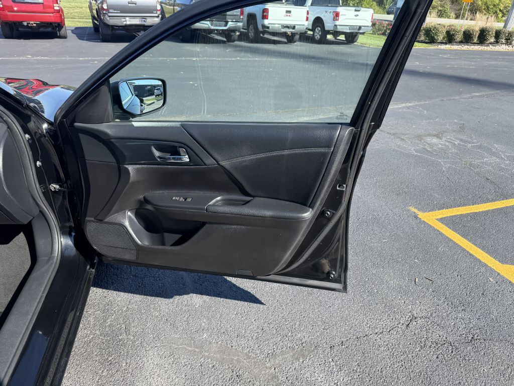 2014 Honda Accord Image 16